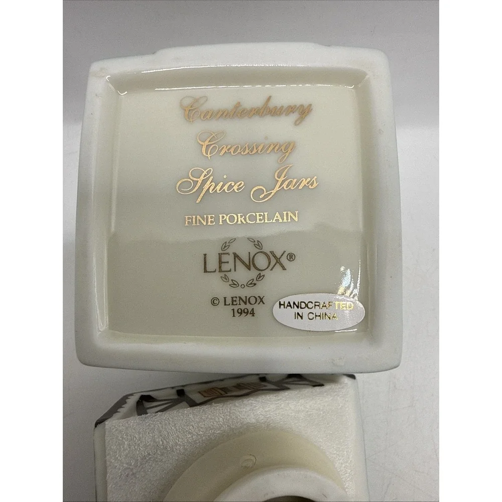 Lenox CANTERBURY CROSSING Spice Village Jar GARLIC